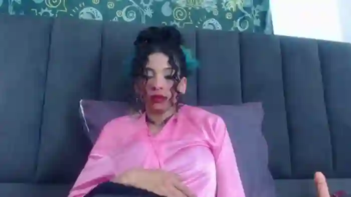 petite-ariana