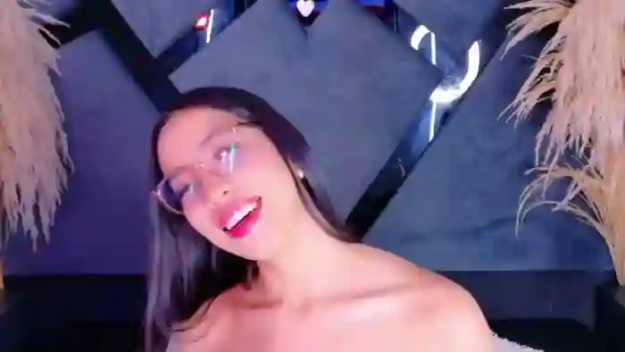 kylie-whitee