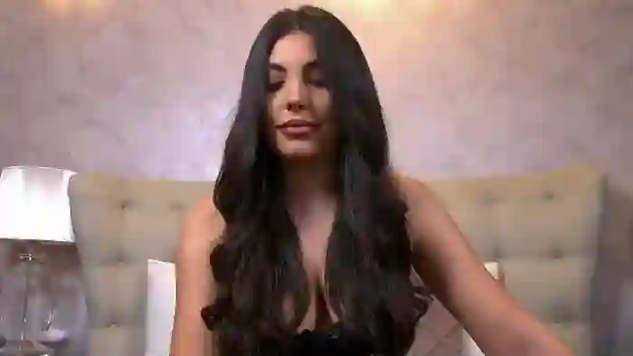 tara-alison