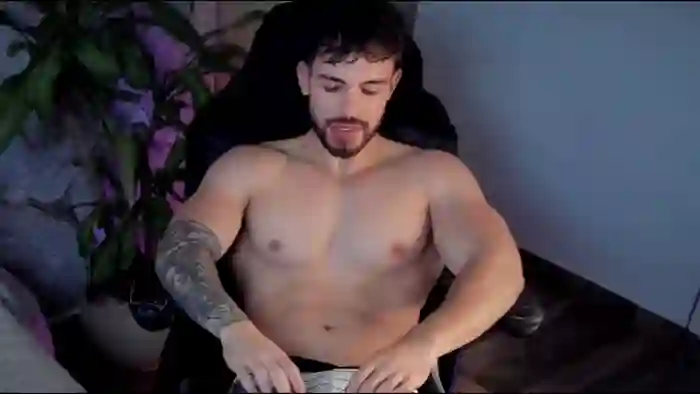 valenthino-king