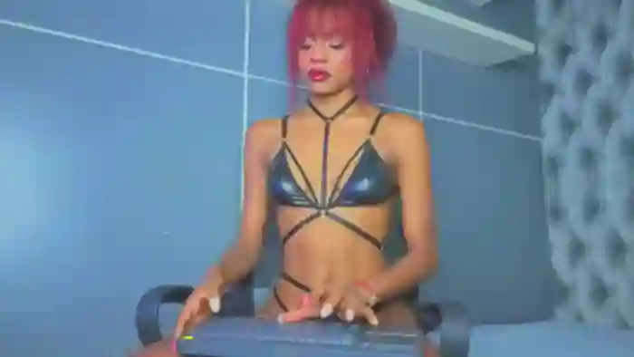 hylari-banks