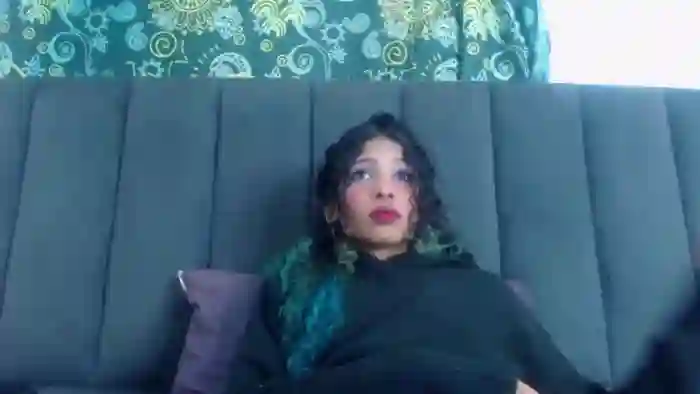 petite-ariana