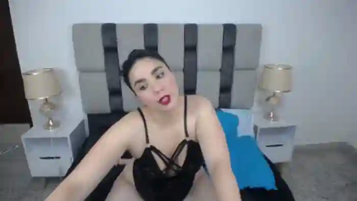 victoria-casiano