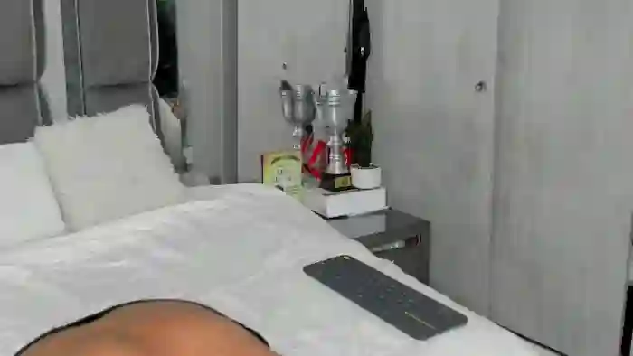 mat-strong