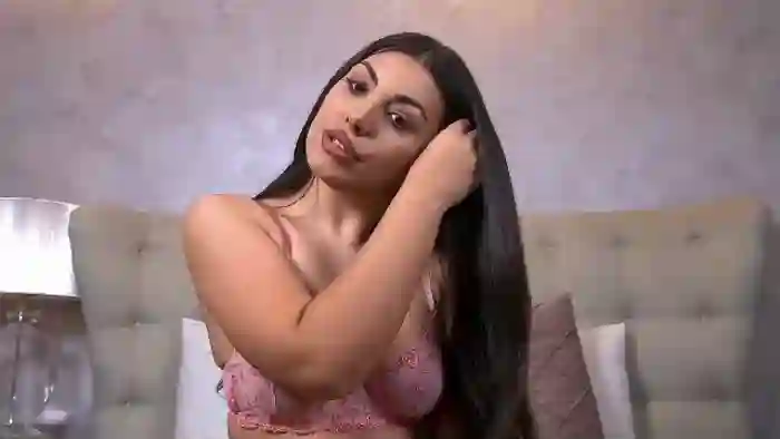 tara-alison