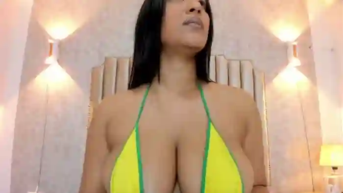 naisha-rousell