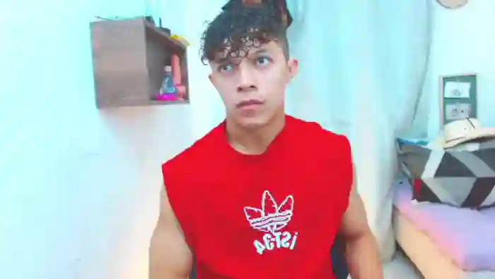 lucas-luxx