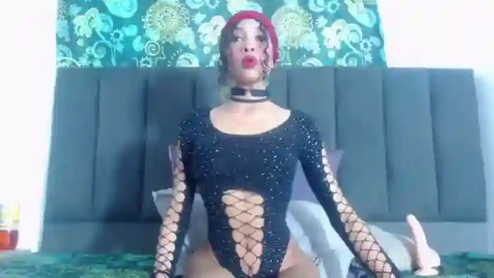 petite-ariana