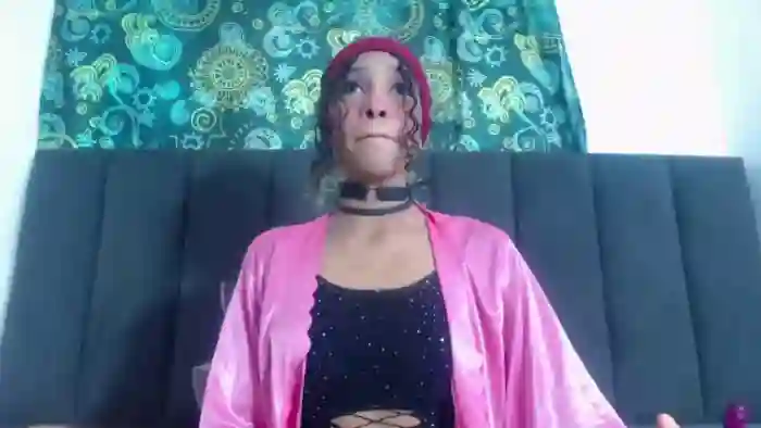 petite-ariana
