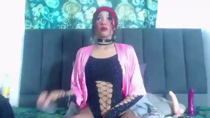 petite-ariana
