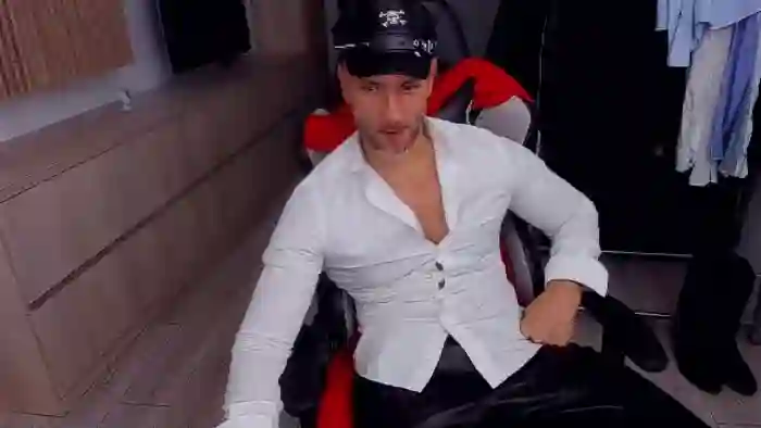 trent-macho