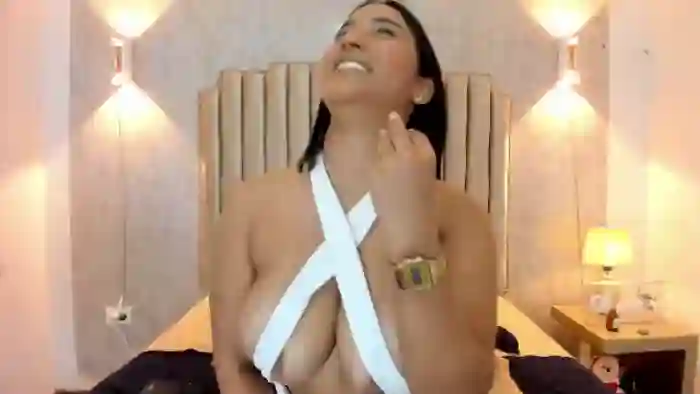 naisha-rousell
