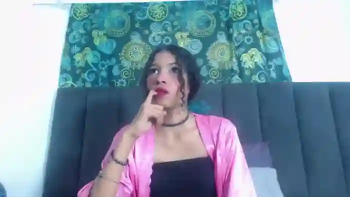 petite-ariana
