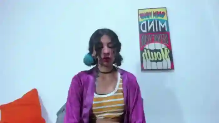 petite-ariana