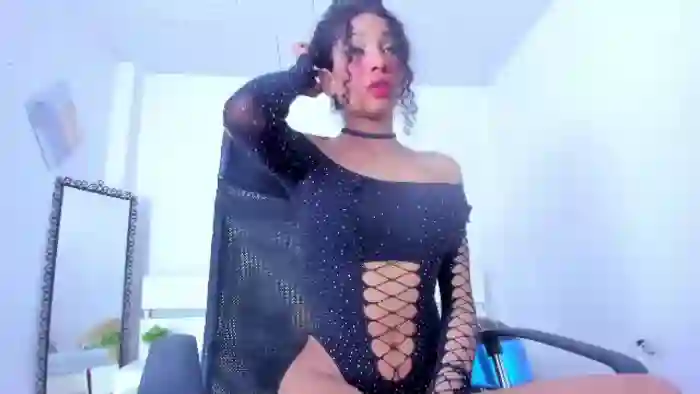 petite-ariana