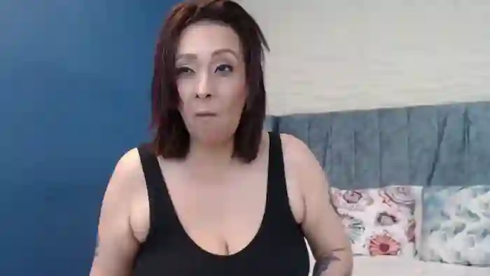 lucy-larsonn