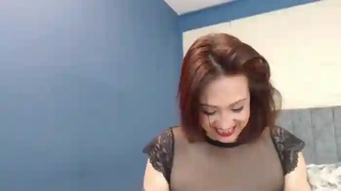 lucy-larsonn