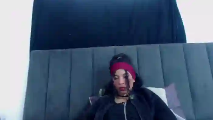petite-ariana
