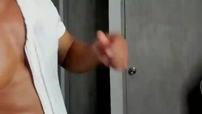 mat-strong
