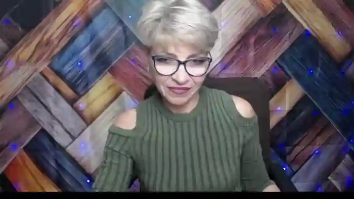 holly-incredible