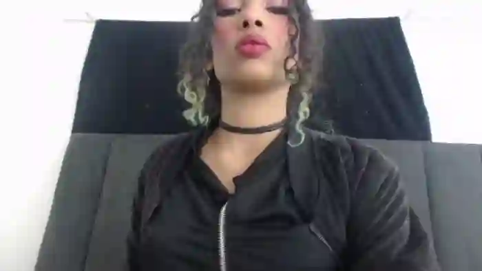 petite-ariana