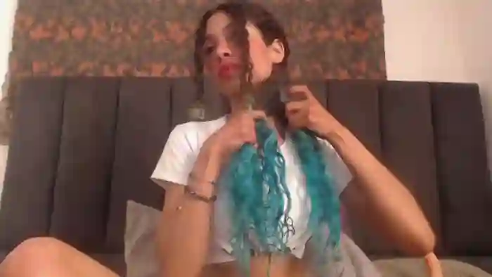 petite-ariana