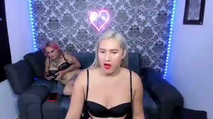 nathaly-rose-and-lizz-grant