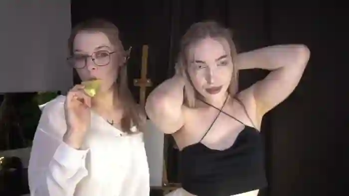 mae-beddingfield-and-sara-mauri