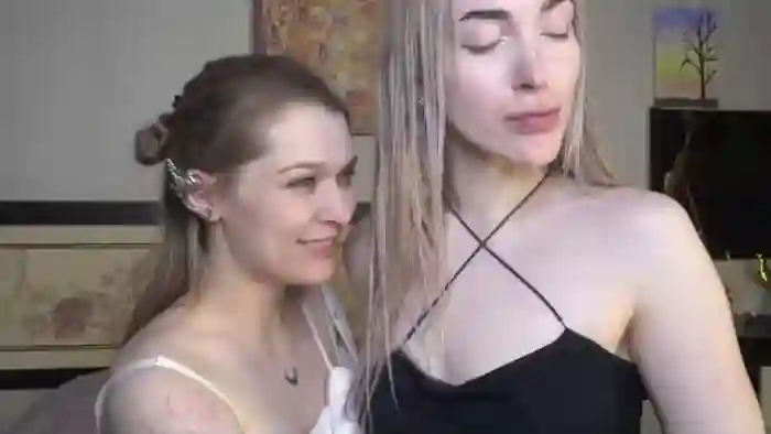 mae-beddingfield-and-sara-mauri