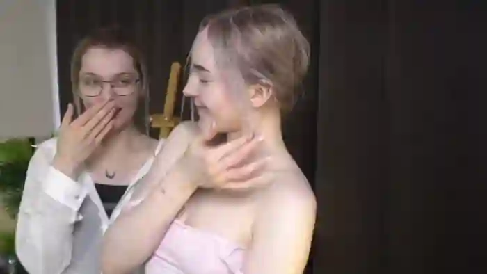 mae-beddingfield-and-sara-mauri