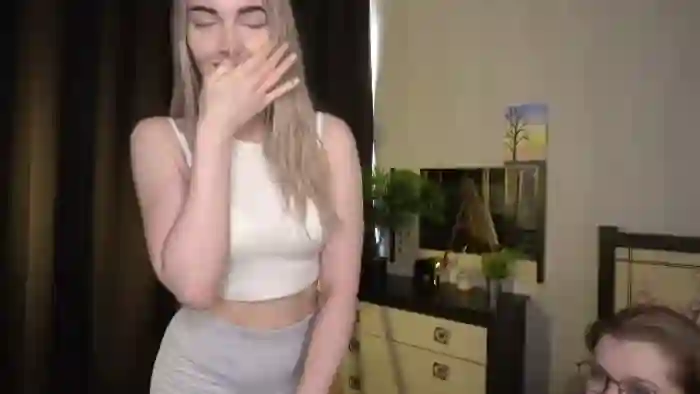 mae-beddingfield-and-sara-mauri