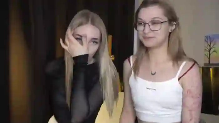 mae-beddingfield-and-sara-mauri