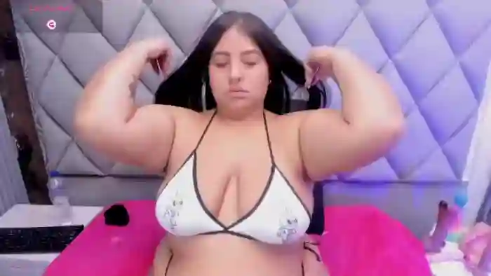 luisana-boobs