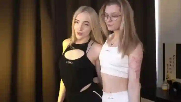 mae-beddingfield-and-sara-mauri