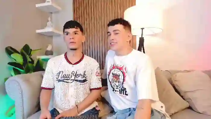 noaah-smithh-and-thomaas-jhonsonn