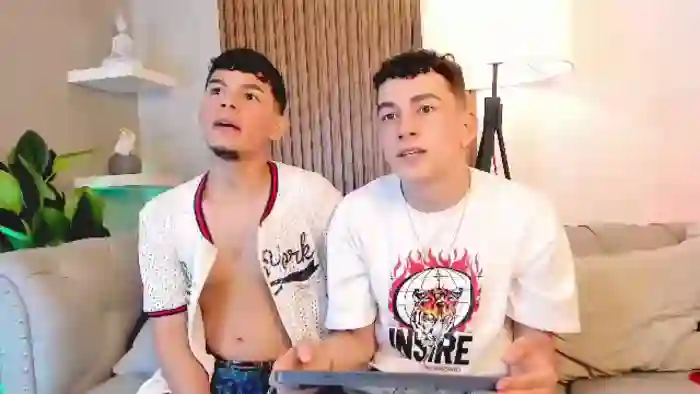 noaah-smithh-and-thomaas-jhonsonn