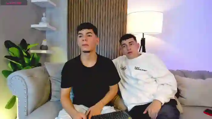 noaah-smithh-and-thomaas-jhonsonn