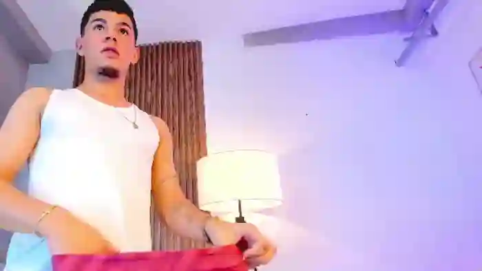 noaah-smithh-and-thomaas-jhonsonn