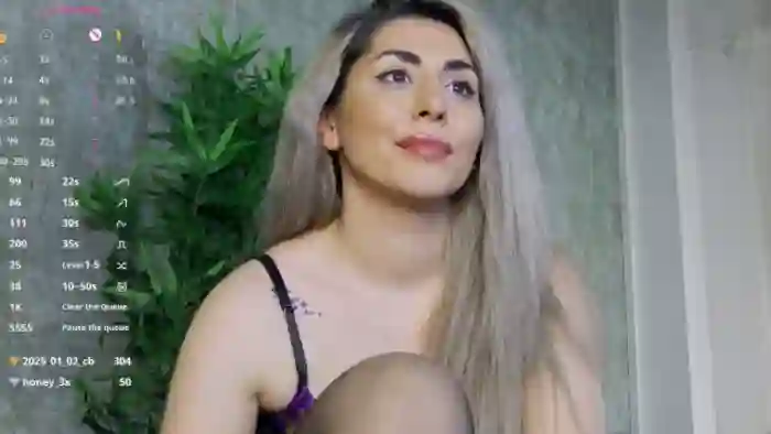 TorriHayes