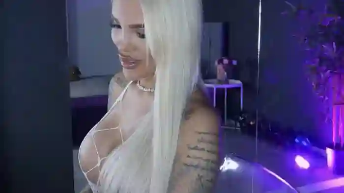 Shayblonde