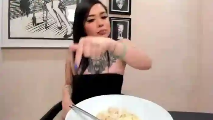 dolllface