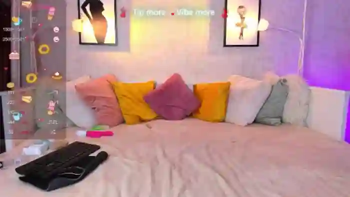 LindsayDee