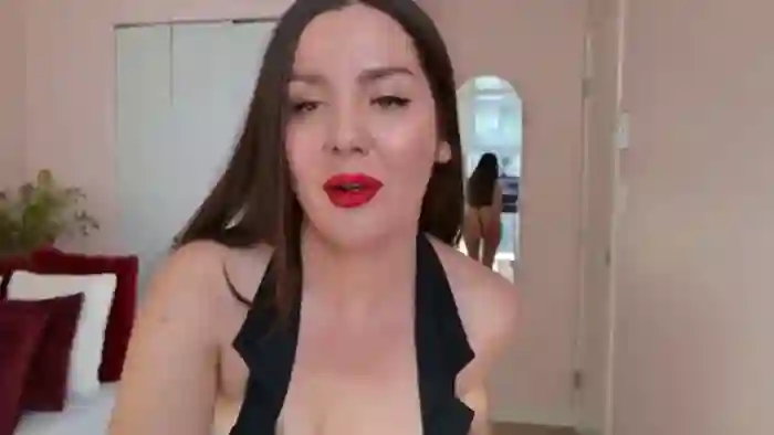 BellaBaxter