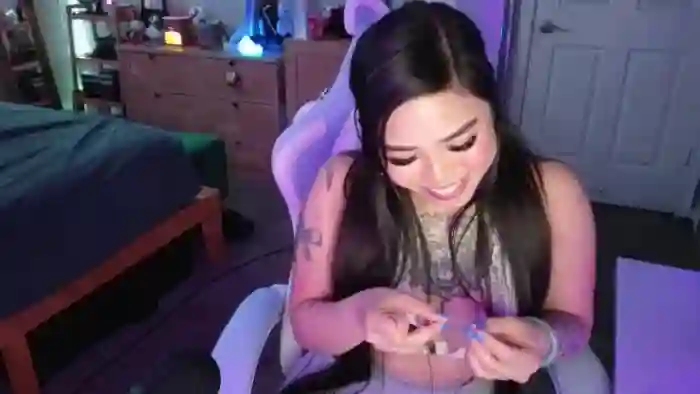 dolllface