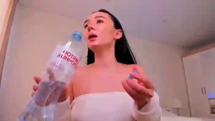Karlee_Grey_