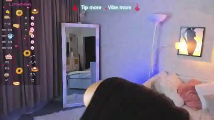 LindsayDee