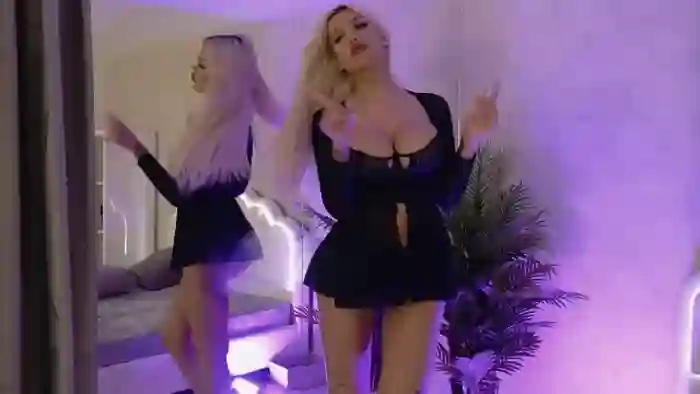 Shayblonde