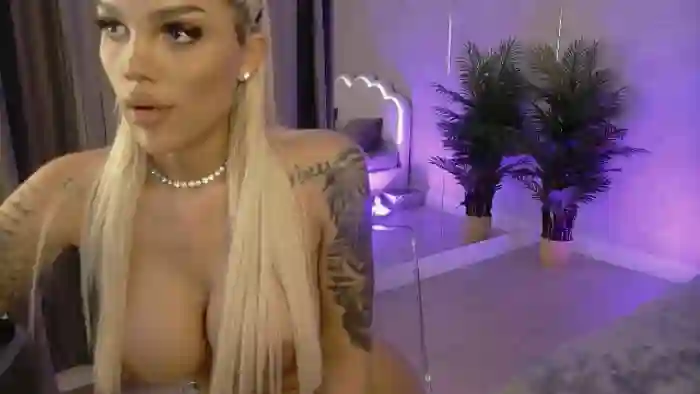 Shayblonde