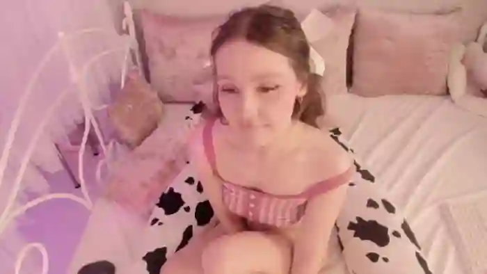 AliceKinkyGir