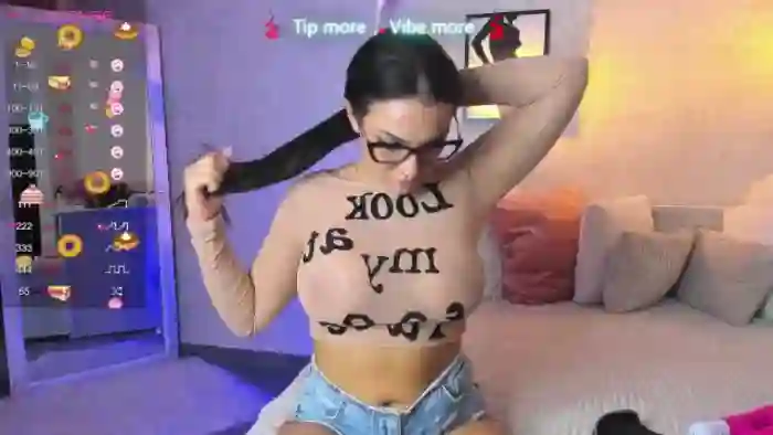 LindsayDee